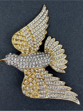 Vintage Butler Bird Dove Pin Brooch Gold Tone Metal Rhinestones 3 in